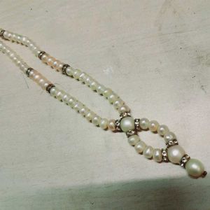Pearl Necklace &amp; Brooch Set