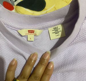 Authentic Levis Tshirt
