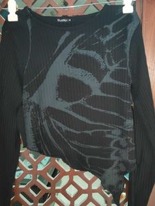 Black Graphic Long Sleeve Top