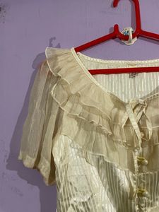 Cute Blouse With Button