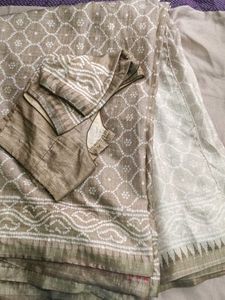 Elegant Beige & White Block Print Saree