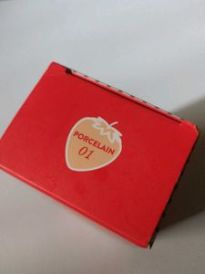 New Dot &amp; Key Tinted Sunscreen ( 01 Porcelain)