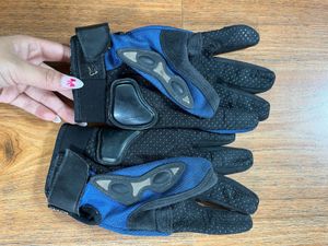 Riding Gloves 🧤 ( Great Condition)