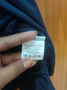 Globus Frill Top