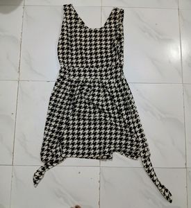 One Piece White And Black