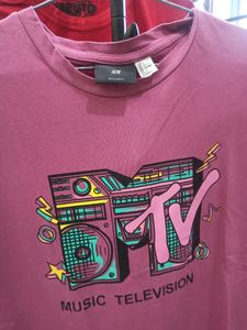 H&amp;M Round Neck Tshirt