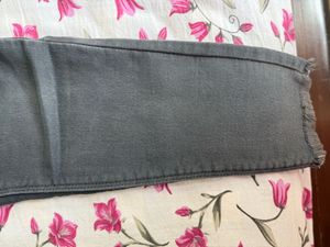 Stylish Grey High-Waist Skinny Jeans for Women