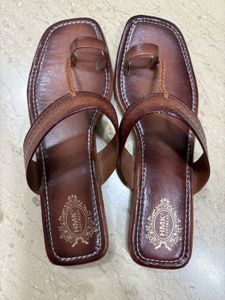 New Kolhapuri Chappals