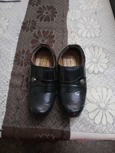 Boys' Black Dress Shoes - Size Unknown