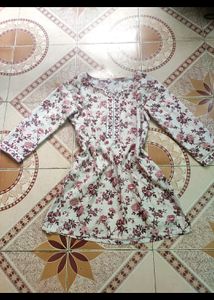 🌸Floral Short Kurti 🌸