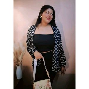 Patterned Black &amp; White Top