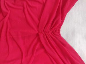 RED FITTED TOP