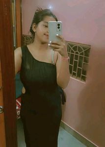 Chic Black One-Shoulder Dress