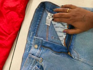 Red Tee &amp; Distressed Jeans Set