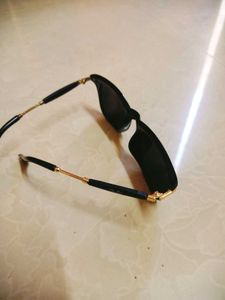 Ray-Ban Brand New Price 3999 Retro Sunglasses