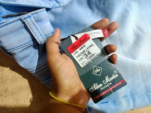 Allen Martin Light Wash Jeans - Size 34