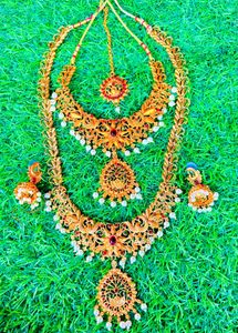Beautiful Traditional Necklace Set