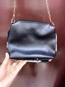 New Sling Bag (Without Tag)