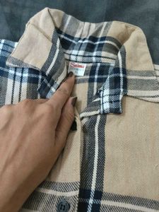 Checkered Beige Women&#39;s Cropped Shirt For Winter😍