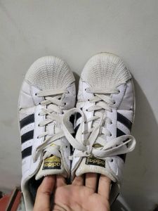 ADIDAS WHITE SNEAKERS