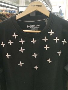 Stylish Black Sweatshirt