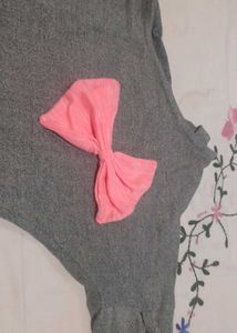 Cute Gray Top with Bow