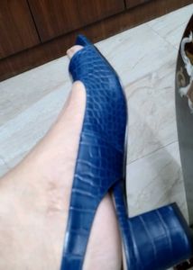 Van Heusen Blue Slingback Heels