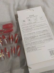 DIY Red &amp; Gold Nail Set