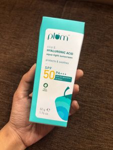 Plum Cica & Hyaluronic Acid Sunscreen