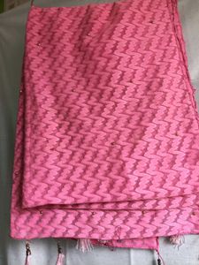 Pink Embellished Dupatta khinchne wala kapda hai c