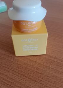 Dot & Key Vitamin C+E Moisturizer (New)