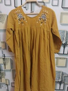 Top Solid Yellow Colour