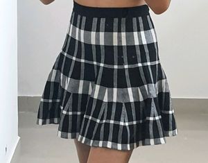 Korean Pinterest Skirt ⚫️.