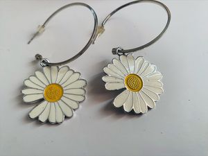 Aesthetic Daisy Earring