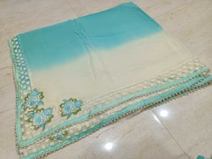 Turquoise &amp; Off-white Shaded Saree