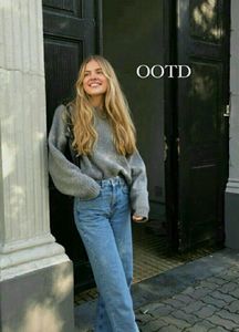 Grey Knited Pullover