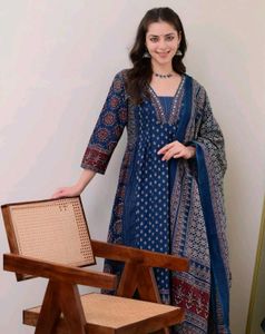 Elegant Black &amp; White Kurta Set