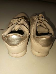 H&amp;M Women&#39;s Beige Casual Sneakers
