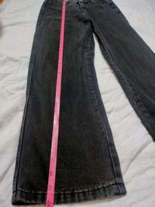 Wide Straight Fit Jeans