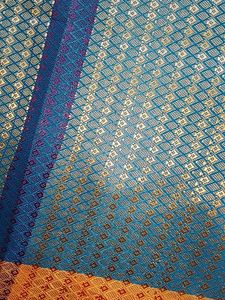 Shawl (Pattu)