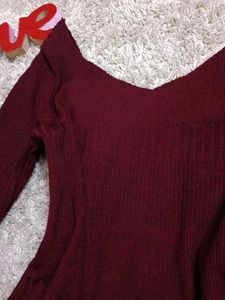 Burgundy Ribbed V-Neck Top