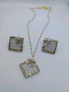 Febric Necklace Set