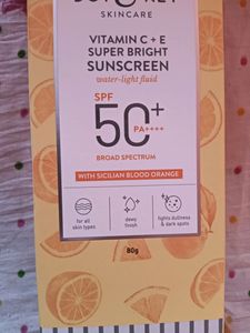 80g  Dot And Key Vitamin C sunscreen