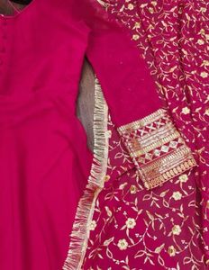 a pink/ rani colour anarkali dress for women