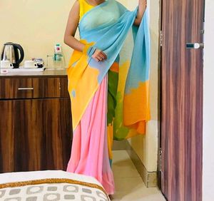 Pleated Color Block Saree With Peticotte And Bloue