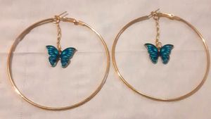 Golden Round Earrings With Hanging Butterflies