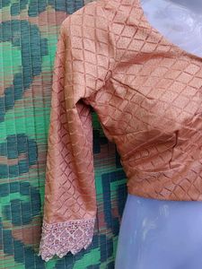 Elegant Peach Saree And Blouse