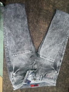 Stylish Black Sweatshirt &amp; Jeans