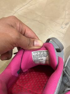 Skechers Grey/pink Sport Shoes