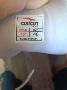 Asian Men Sneakers.